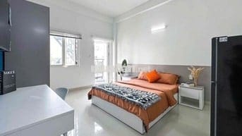 STUDIO BAN CÔNG QUẬN, FULL NỘI THẤT, GẦN UEH, ĐH SƯ PHẠM, GIÁP Q1, Q8