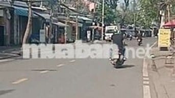 Nhà mặt tiền Kinh doanh sầm uất phạm thế hiển DT 4m x 30m trệt 1 lầu