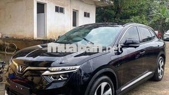 VinFast VF8 ECO 2023 Đen 32.000km