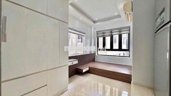 CHO THUÊ PHÒNG GIÁ RẺ CỬA SỔ LỚN MÁY GIẶT RIÊNG TRUNG TÂM QUẬN 3 T11