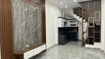 Cho thuê nhà đẹp mới 5 tầng, ô tô vào sát nhà