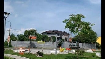 Cho thuê nhà biệt thự, đường để oto, có 3 phòng ngủ, vệ sinh khép kín