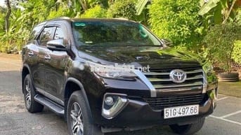 Toyota Fortuner 2017 2.4G 4x2 MT - 90000 km