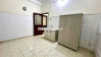 Phòng full nội thất 20mv ngay vòng xoay chợ Thủ Đức