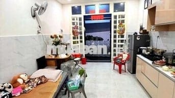 Nhà Quận 6 gần Chợ Lớn đường Lò Gốm HXH 4 Tầng SHR