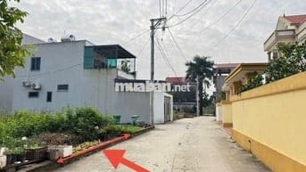 Đất đẹp tổ 9, TT Quang Minh (cũ), nay là thôn Ấp Tre, xã Quang Minh.