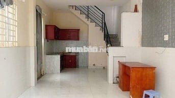 Nhà  3 Lầu 3 phòng ngủ Cách Mạng Tháng Tám HẠ GIÁ CHỐT NHANH 10 TRIỆU