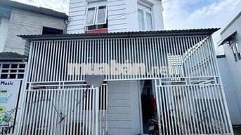 Nhà 3 mặt tiền cho thuê trung tâm phố