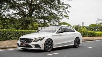 Mercedes-Benz C300 AMG 2021 Trắng