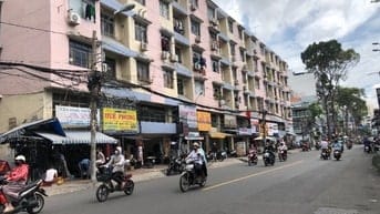 "Chung cư Nguyễn Kim quận 10 lô R lầu 2 thang bộ 50m 2 phòng ngủ".