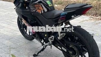 R15 V3 2022 odo 10.000kmn