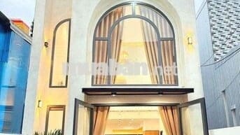 Siêu phẩm kiệt oto Tôn Đản, 100m2 kẹp kiệt thoáng. 3 pn, giá 4ty650