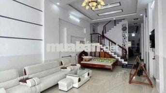 Nhà 2 lầu full nội thất KDC Hưng Phú 1