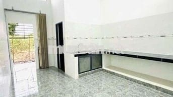 CHO THUÊ NHÀ MỚI HƯNG PHÚ 81mv 6tr. 2ml. 2pn. Sân.