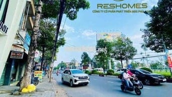 Cho THUÊ nhà nguyên căn 1T3L mặt tiền đường Nguyễn Ái Quốc