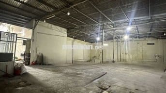 Vị trí tốt, tiềm năng kinh doanh lớnGÓC TÔN ĐỨC THẮNG & HOÀNG VĂN THÁI