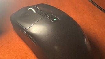 Chuột gaming Corsair và Attack Shark