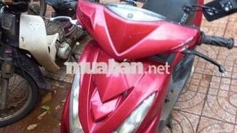 Yamaha Luvias màu Đỏ