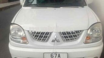 Mitsubishi Jolie 2004 Số Sàn, màu Trắng