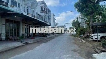 Nhà lầu 2 phòng 2 máy lạnh KdC Cửu Long