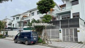 cho thuê biệt thự 220m2 x 3 tầng làm kho, phố trịnh văn bô
