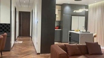 Nhà em bán lại căn hộ 92m2, 3PN view hồ Tây giá 8,8 tỷ tòa C18 LL Quân