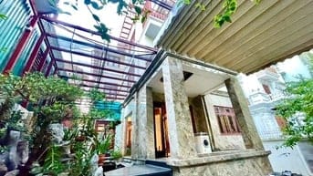 Nhà Đẹp Ở Ngay Hoàng Đạo Thuý - LVL - Căn Góc 250M2 Vỉa Hè To - KD