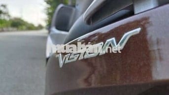 Bà cô nhờ bán Vision