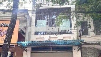 Nhà cho thuê: mặt tiền đường Phan Bội Châu ( khu vực kinh doanh)