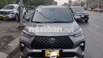 Toyota Veloz Cross Xám 7 chỗ