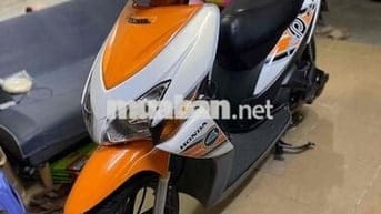 Honda ClickPlay 2011 Cam trắng