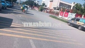 Quang Tiến 43 m2 - 4 tầng- nội thất đẹp - ôtô đỗ cổng - 7,5 tỷ.