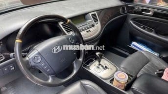 Hyundai Genesis Sedan 3.3L 2012