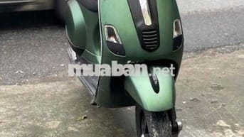Bán xe Vespa đèn vuông