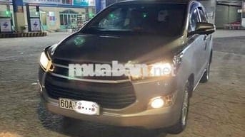 Toyota Innova 2.0E  Xe Gia đình đi ít