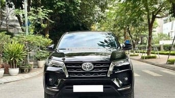 Toyota Fortuner 2024 2.4L 4x2 sx 2024 màu đen