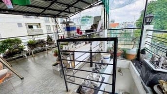 Giáp Bình Thạnh, Nhà Nở Hậu, 4 PN