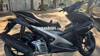 Yamaha NVX 155cc màu Đen