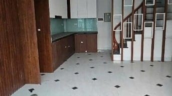 Cần bán nhà liên mạc , ngõ rộng ô tô vào nhà