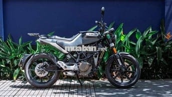 Husqvarna Svartpilen 401 Xám 27.000 km