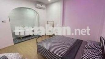 phòng trong nhà mặt tiền hoàng diệu