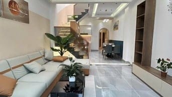 Chú Ba bán nhà lo việc gia đình đường Hoàng Việt - 2,070 tỷ - Dân đông