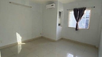 Cần cho thuê phòng, hẻm đối diện Đại học Bách Khoa