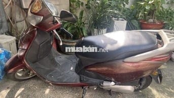 Xe tay ga dành cho người lao động .