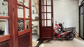 Bán nhà Hẻm Xe Hơi Bành Văn Trân, TB. Có sân đậu xe 