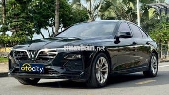 VinFast Lux A Base 2022 - Màu đen - 2v3km