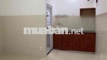 Studio ko nội thất giá hạt dẻ sát Q7 10p