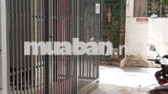 Nhà  2PN SƠN SỬA Mới Cho Khách Thuê CMT8 Quận 10