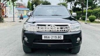 Toyota Fortuner 2011 Số Tự Động 2 Cầu Máy Xăng
