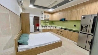 Phòng trệt, bếp siêu bự, tủ lạnh 4 cánh, máy giặt riêng, Full nội thất